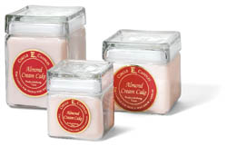 Savory blend of almonds and creamy icing.