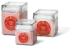 Warm blend of spices kissed with apples.